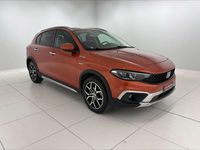 Usata Fiat Tipo Cross 131 CV (96 kW) 2022 Arancio paprika (metallizzato) Berlina
