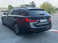 Usata BMW 320 Sport Line 163 CV (119 kW) 2022 Black sapphire metallic Station wagon