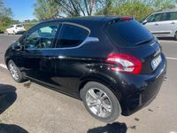 Usata Peugeot 208 Allure 81 CV (59 kW) 2012 Nero Utilitaria