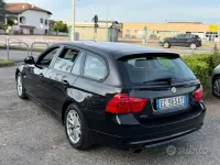 Usata BMW 318 143 CV (105 kW) 2010 Nero Berlina