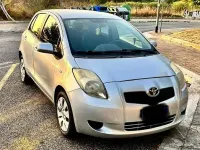 Usata Toyota Yaris 69 CV (50 kW) 2007 Grigio Utilitaria
