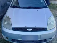 Usata Ford Fiesta 68 CV (50 kW) 2004 Grigio Utilitaria