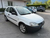 Usata Opel Corsa 65 CV (47 kW) 2002 Bianco Utilitaria