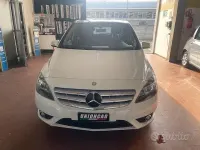 Usata Mercedes B180 Executive 122 CV (89 kW) 2012 Bianco Utilitaria