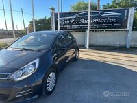 Usata Kia Rio 74 CV (54 kW) 2015 Grigio Berlina