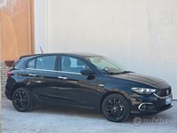 Usata Fiat Tipo Lounge 120 CV (88 kW) 2017 Nero Berlina