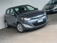 Usata Hyundai i20 Edition 85 CV (62 kW) 2012 Bluazzurro Utilitaria