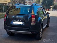 Usata Dacia Duster Lauréate 110 CV (80 kW) 2015 Grigio SUV