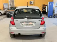 Usata Mercedes A180 Avantgarde 109 CV (80 kW) 2012 Argento Berlina