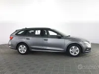Usata Skoda Octavia 116 CV (85 kW) 2023 Grigio Station wagon