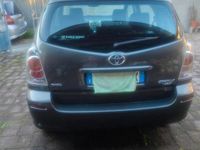 Usata Toyota Corolla Verso 2006 Grigio Monovolume