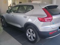 Usata Volvo XC40 Momentum 150 CV (110 kW) 2018 Argento SUV