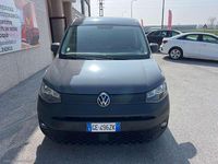 Usata VW Caddy 102 CV (75 kW) 2021 Grigio Monovolume
