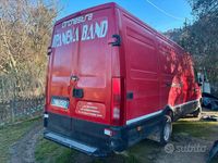 Usata Iveco Daily 125 CV (91 kW) 2000 Rosso Berlina