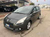 Usata Peugeot 5008 Active 115 CV (84 kW) 2013 Grigio Monovolume