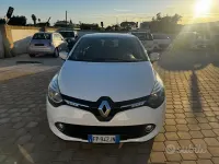 Usado Renault Clio IV 75 CV (55 kW) 2015 Blanco Berlina