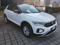 Usata VW T-Roc Life 110 CV (80 kW) 2022 Bianco SUV