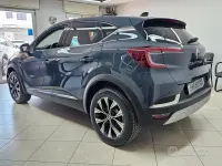 Usata Renault Captur Techno 91 CV (66 kW) 2024 Blu SUV