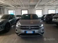 Usata VW T-Roc Style 110 CV (80 kW) 2023 Giallo SUV