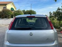 Usata Fiat Grande Punto Dynamic 77 CV (56 kW) 2005 Utilitaria