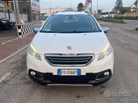 Usata Peugeot 2008 Allure 99 CV (72 kW) 2016 Bianco SUV