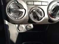 Usata Peugeot 208 75 CV (55 kW) 2017 Bianco Utilitaria