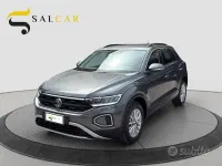 Usata VW T-Roc Life 150 CV (110 kW) 2023 Grigio SUV