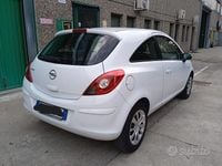 Usata Opel Corsa 90 CV (66 kW) 2015 Bianco Utilitaria