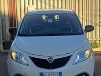Usata Lancia Ypsilon Platinum 69 CV (50 kW) 2016 Bianco Utilitaria