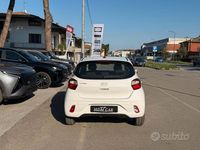 Usata Hyundai i10 67 CV (49 kW) 2023 Bianco Utilitaria