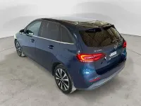 Usata Mercedes B250e 218 CV (160 kW) 2022 Blu Monovolume