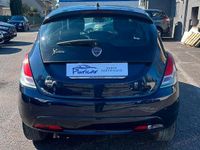 Usata Lancia Ypsilon Silver 69 CV (50 kW) 2016 Blu Utilitaria