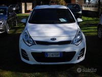Usata Kia Rio 89 CV (65 kW) 2016 Bianco Utilitaria