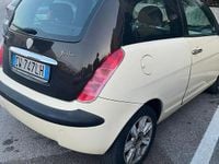 Usata Lancia Ypsilon 69 CV (50 kW) 2007 Bianco Utilitaria