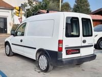 Usata Opel Combo 96 CV (70 kW) 2009 Bianco Monovolume
