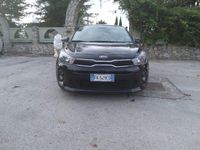 Usata Kia Rio 84 CV (61 kW) 2017 Nero Berlina