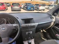 Usata Opel Astra 101 CV (74 kW) 2005 Grigio Station wagon