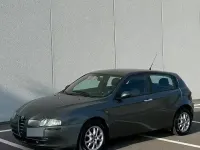 Usata Alfa Romeo 147 120 CV (88 kW) 2002 Grigio Utilitaria
