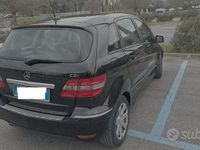 Usata Mercedes B180 109 CV (80 kW) 2009 Nero Monovolume