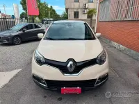 Usata Renault Captur 90 CV (66 kW) 2015 Beige SUV