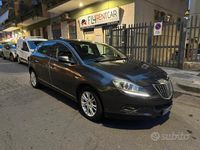 Usata Lancia Delta 120 CV (88 kW) 2010 Grigio Utilitaria