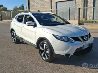 Usata Nissan Qashqai N-Connecta 110 CV (80 kW) 2016 Bianco SUV