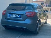 Usata Mercedes A180 Executive 109 CV (80 kW) 2015 Grigio Berlina