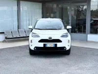 Usata Toyota Yaris Hybrid 92 CV (67 kW) 2022 Bianco SUV