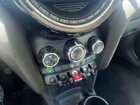 Usata Mini ONE 75 CV (55 kW) 2016 Utilitaria