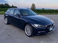 Usata BMW 330 Luxury Line 258 CV (189 kW) 2015 Blu/azzurro Station wagon