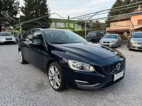Usata Volvo V60 Ocean Race 120 CV (88 kW) 2016 Bluazzurro Station wagon