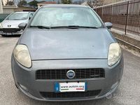 Usado Fiat Grande Punto Dynamic 75 HP (55 kW) 2006 Cinzento Citadino