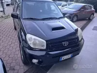 Usata Toyota RAV4 125 CV (91 kW) 2005 Nero SUV