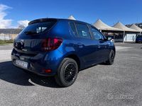Usata Dacia Sandero Lauréate 90 CV (66 kW) 2017 Blu Berlina